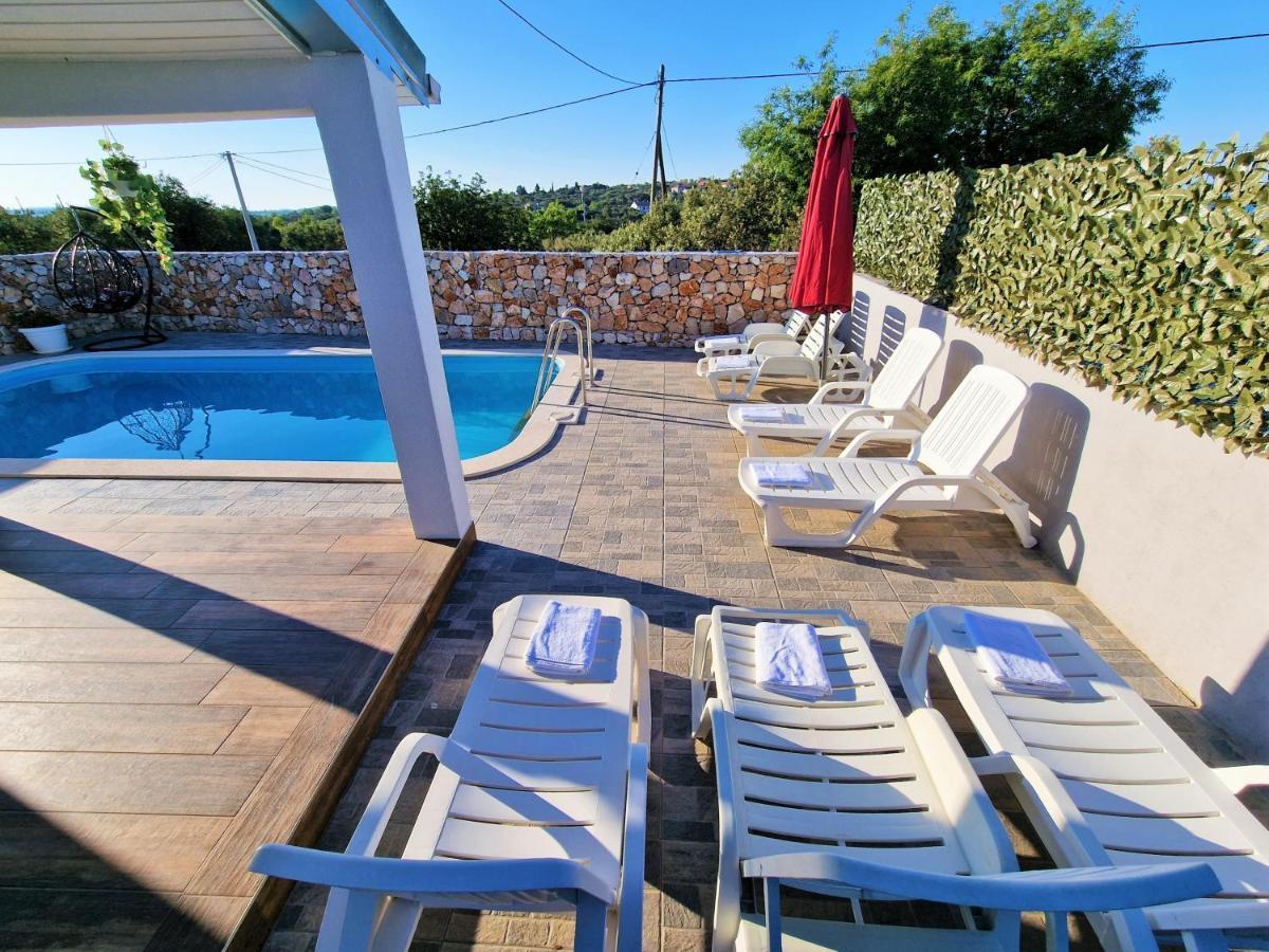 מאלי דרבניק Anas Lagoon Holiday House With Pool At Azure Beach מראה חיצוני תמונה