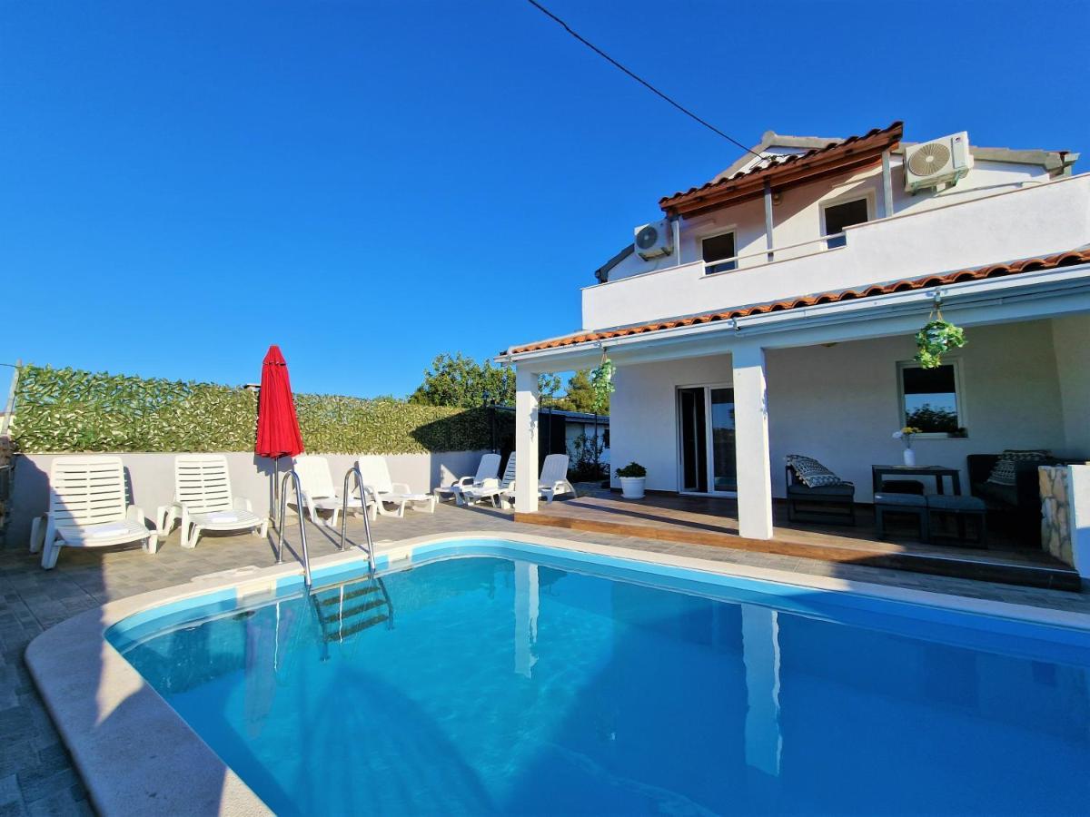 מאלי דרבניק Anas Lagoon Holiday House With Pool At Azure Beach מראה חיצוני תמונה